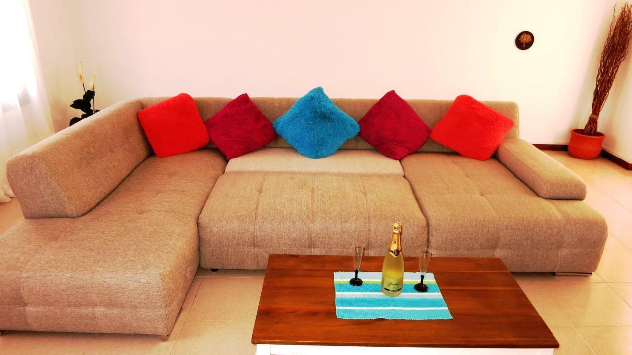 Large On Golf Course Apartament
