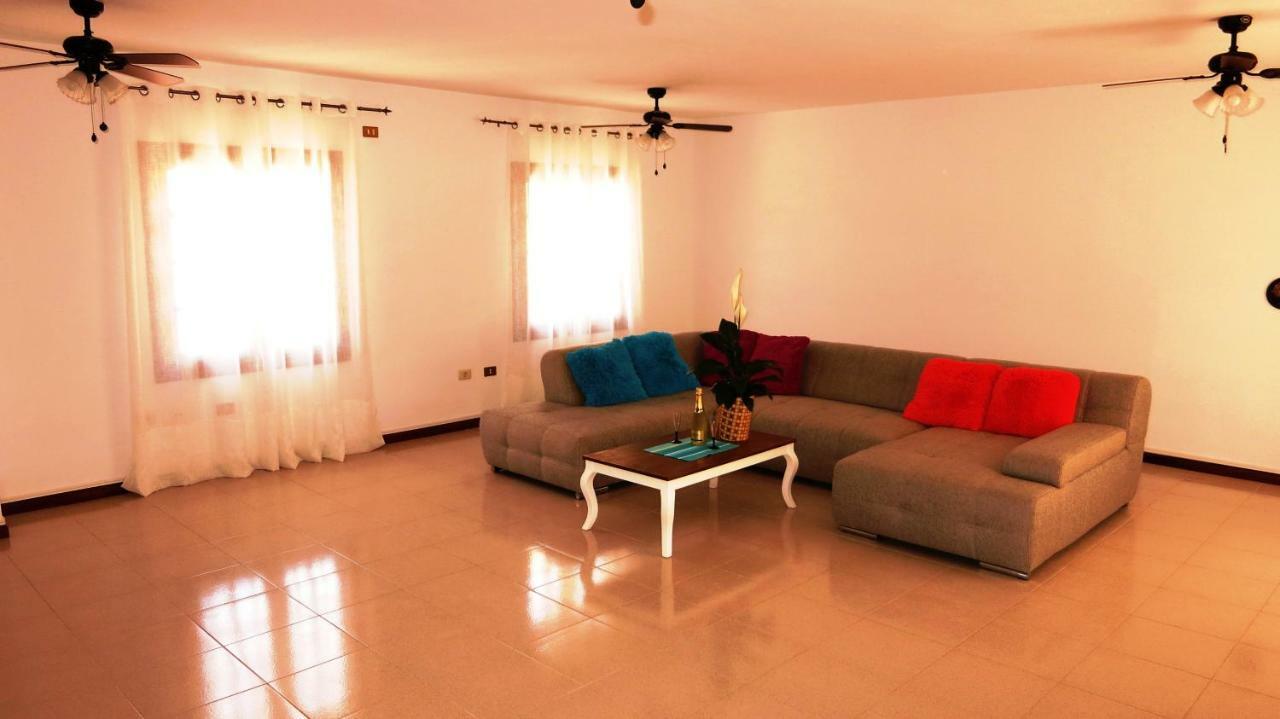 Large On Golf Course Apartment *