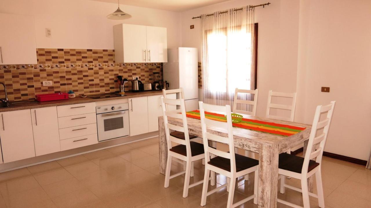 Large On Golf Course Apartment